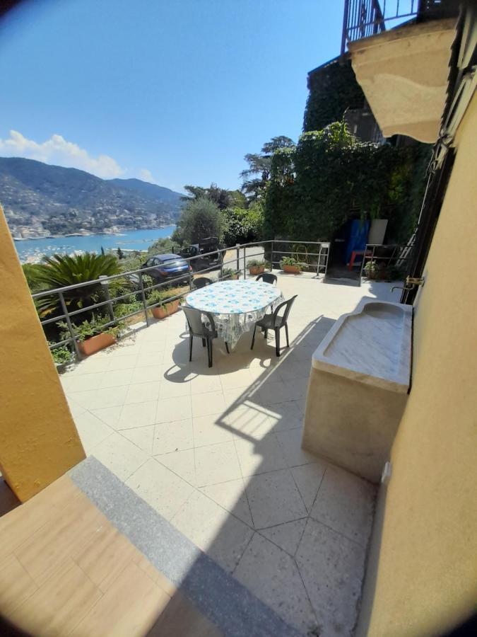Finestra Sul Golfo Apartment Rapallo Bagian luar foto
