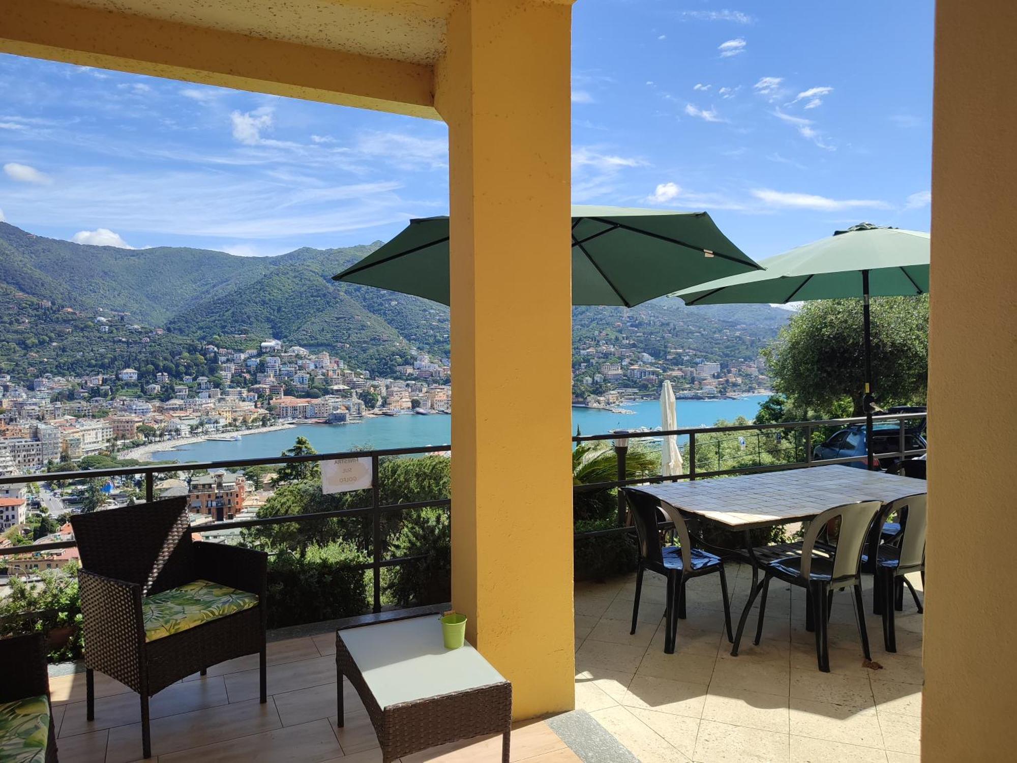 Finestra Sul Golfo Apartment Rapallo Bagian luar foto