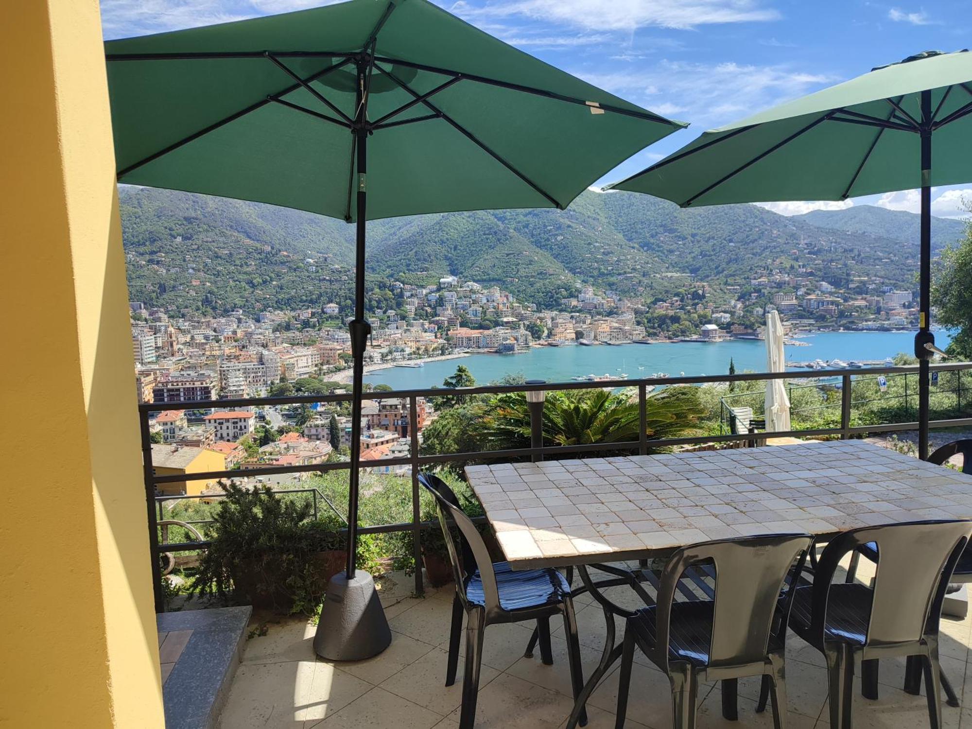 Finestra Sul Golfo Apartment Rapallo Bagian luar foto